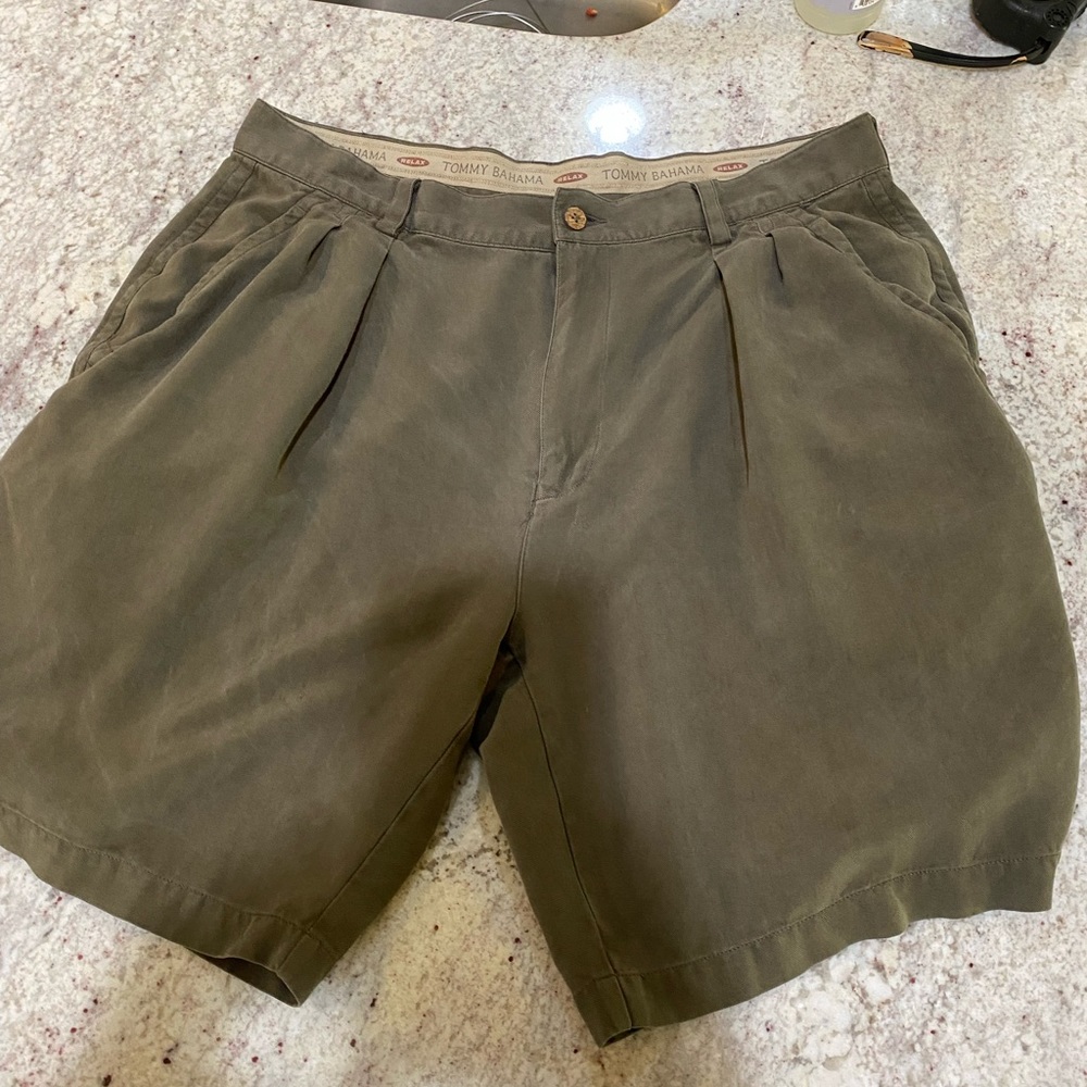Tommy‎ Bahama 100% Silk Shorts - 35